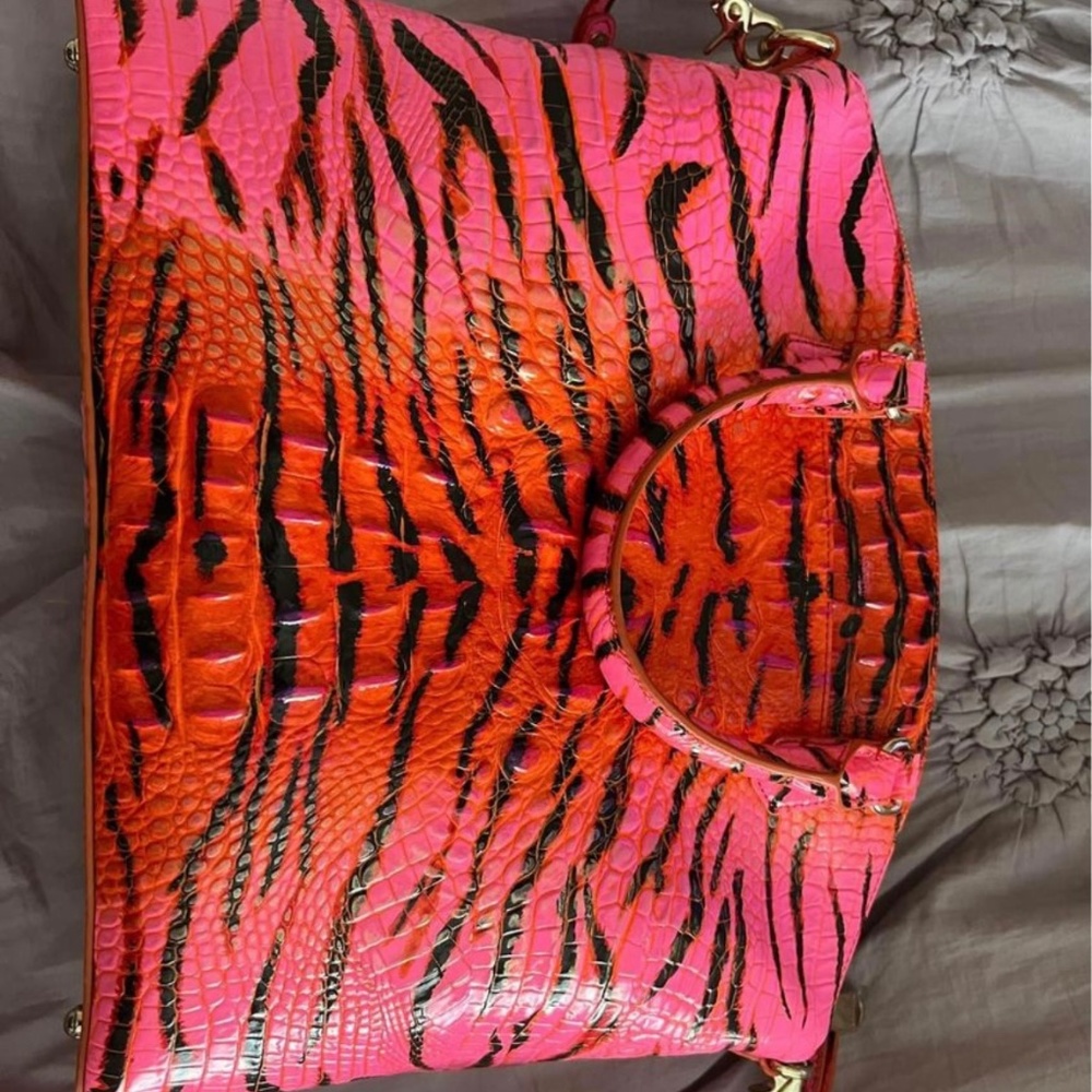 EUC Brahmin and wallet